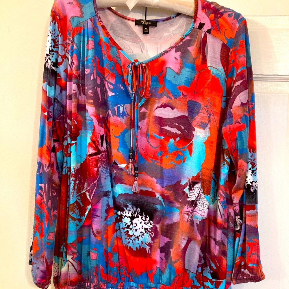 Vibrant colors knit top